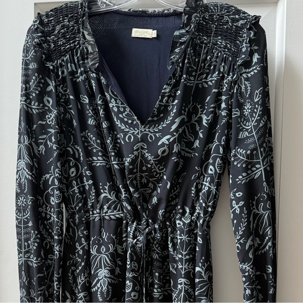 Spartina 449 XS navy blue floral print Long Sleeve Dress, lined.
